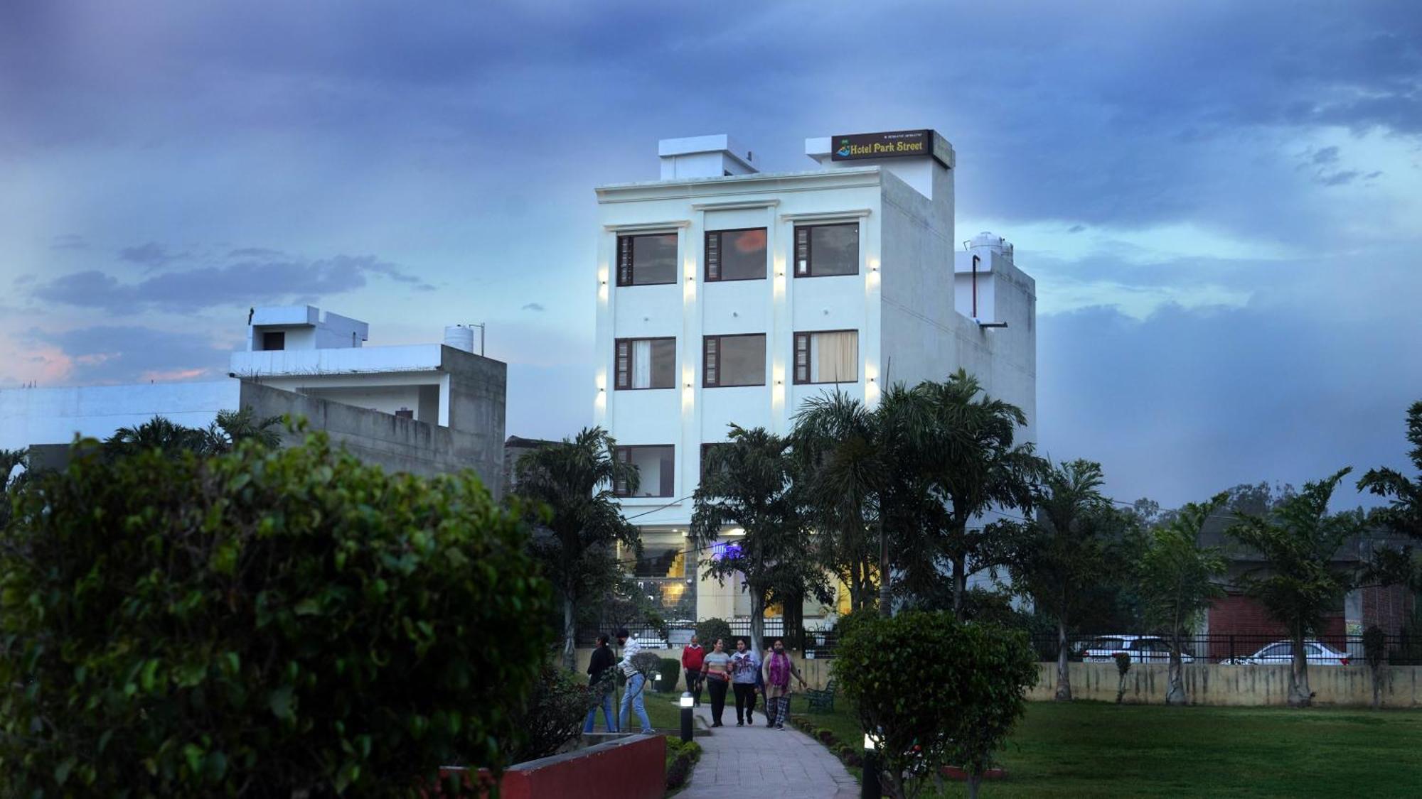 Hotel Park Street Pathānkot المظهر الخارجي الصورة